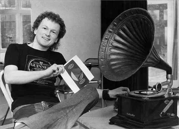 Singer, songwriter Mike Batt, 24, the man behind the fur who led the wombles on their