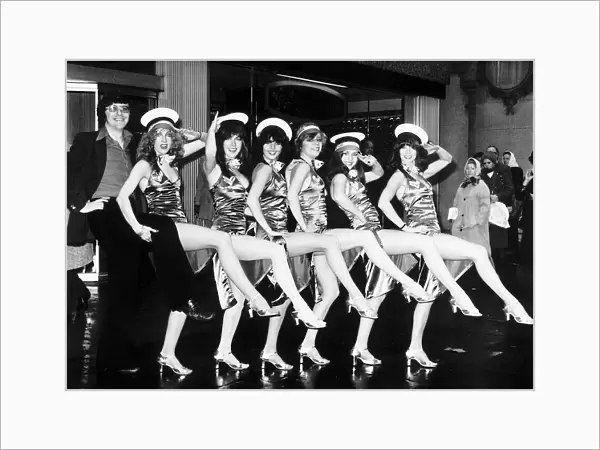 Sarah Brightman Singer with dance group Pans People