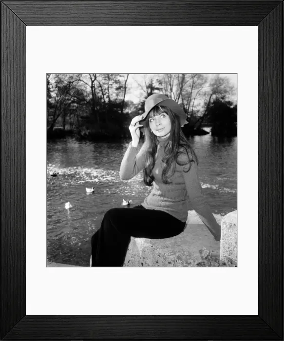 Framed Print : Black and white print of Cyd Hayman in a glamorous pose
