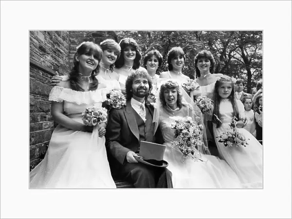The Nolan sisters with brother Tommy and his bride Jackie Farrer. May 1982 P009922