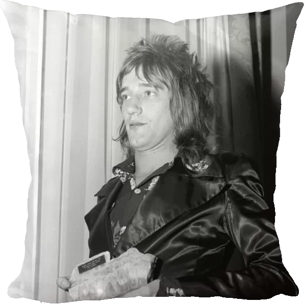Rod Stewart September 1971 With his Melody Maker Pop Award
