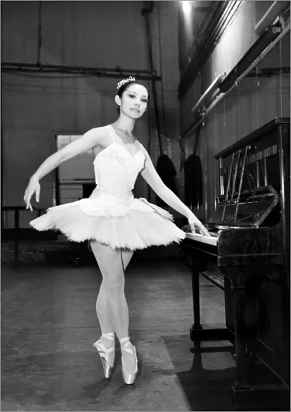 Japanese Ballet Dancer: Noriko Ohara. Four feet ten inches tall