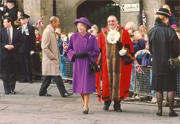 Queen Elizabeth II and Prince Philip visit Durham - The Queen with the mayor Coun David
