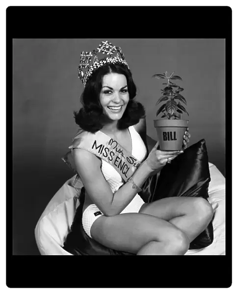 Plant: Unusual: Miss England Vicki Harris. March 1975 75-01591-002