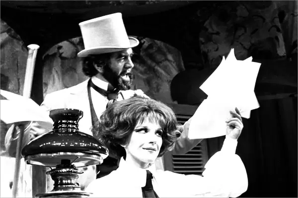 Fenella Fielding takes the title role in the play Colette by the Oxford Playhouse Company