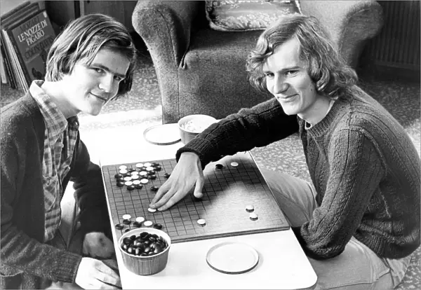 Students playing the new Chinese board game GOin April 1977