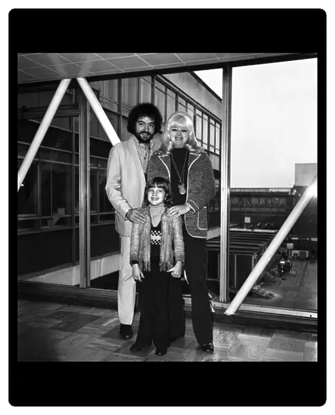 Diana Dors and Family. December 1975 76-00006