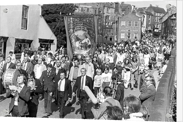 Durham Miners Gala - Crowds enjoy the march