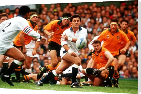 England v Australia Rugby Union World Cup Final Will Carling passing the ball