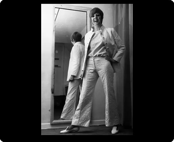 Cilla Black pop singer entertainer in dressing room November 1966