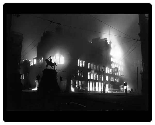 Air raid near Prince Albert Statue Holborn Circus London. WW2 1941