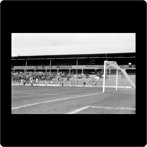Blackburn Rovers 4 v. Newcastle United 1. Division 1 Football. May 1982 MF07-08-014