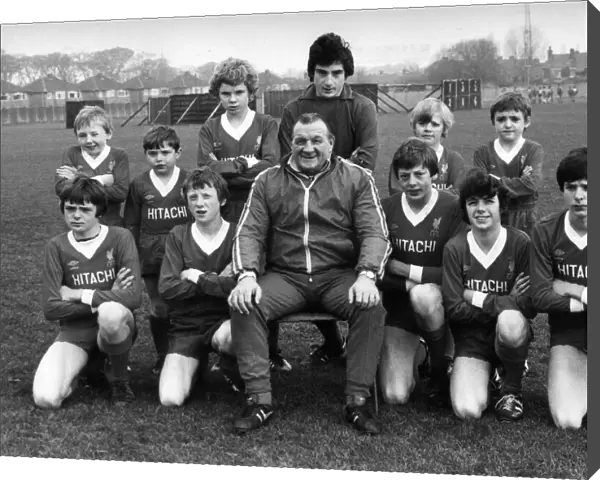 Manager Bob Paisley with Liverpool youngsters. back row l-r, Terry Hansen 9
