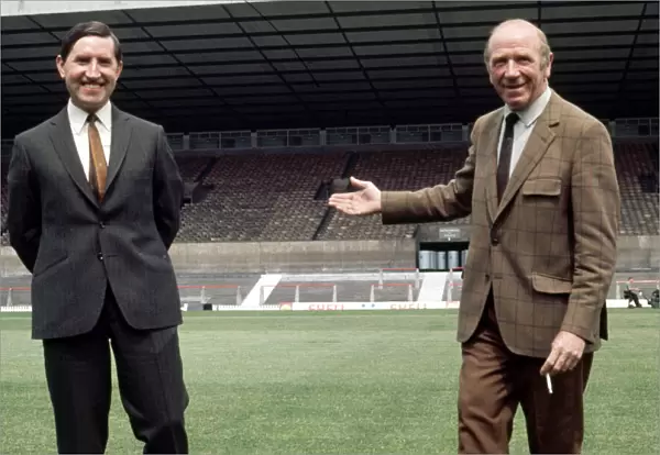 Sir Matt Busby welcomes new Manchester United manager Frank O
