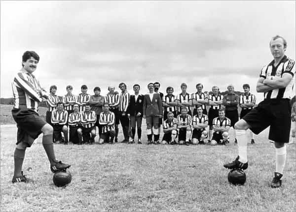 Rivals Bobby Kerr (left) and John Tudor with their teams at Beamish Museum for Geordie