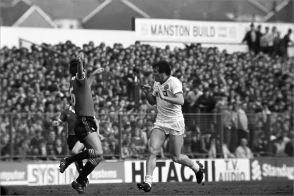 Leeds United 0 v. Manchester United 0. April 1982 MF06-22-093 Local Caption