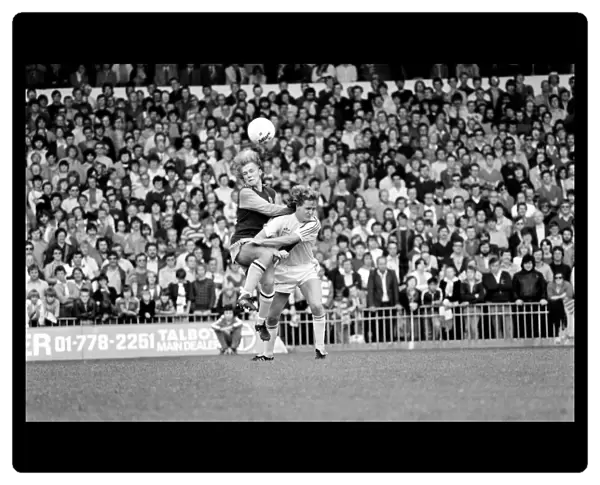 English Division 1. Crystal Palace 0 v. Aston Villa 1. September 1980 LF04-34-054