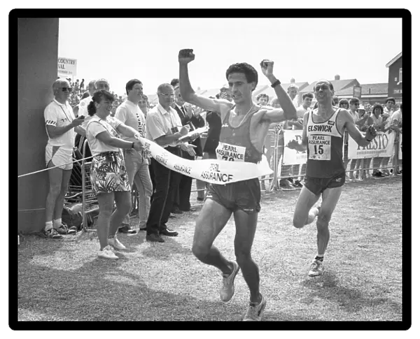 The Great North Run, 18 June, 1989 - Mike McLeod is forced to settle for second place