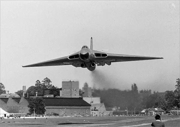 Aircraft AVRO Vulcan (Olympus Test Bed) flies in at full power