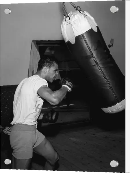 British boxer John Conteh in training