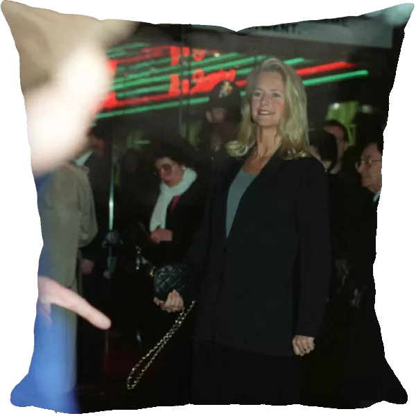 Ulrika Jonsson TV Presenter February 1994 at the film premiere of Schindlers List