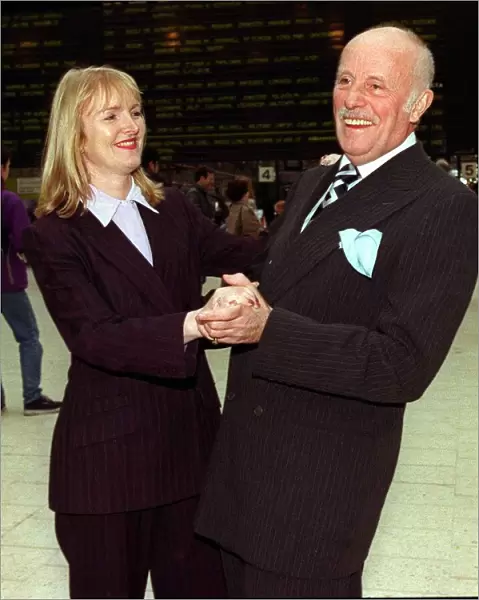 Richard Wilson at Central Station Glasgow February 1998