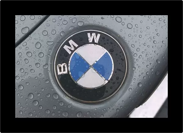 BMW 635 CSI February 1998 Detail of badge logo grey metallic paint