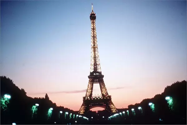 France Paris Eiffel Tower 1990