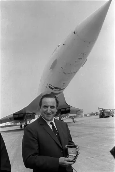 Captain Brian Trubshaw Concorde Pilot pictured after being presented with Air League