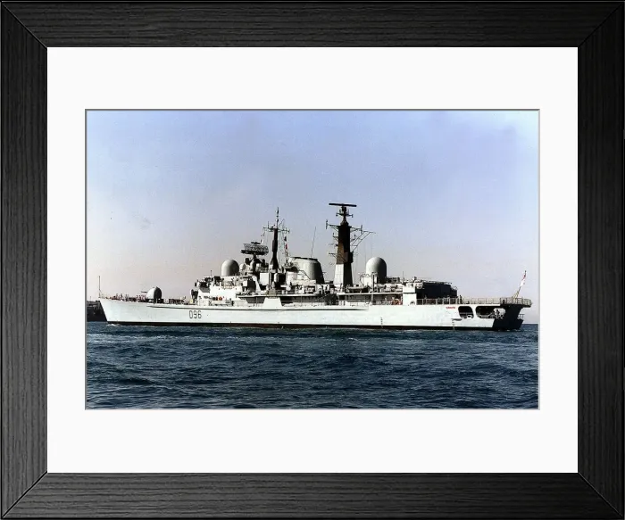 Framed Print : HMS Gloucester Type 42 Destroyer Print (00133)