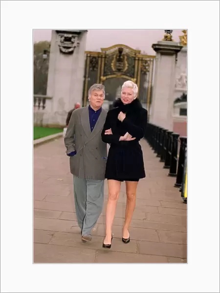 Tony Curtis Actor November 98 American actor in London on honeymoon wife his wife