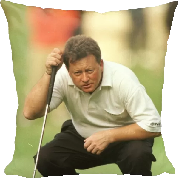 Ian Woosnam golfer October 1998 lines up a putt on the 12th green at Wentworth