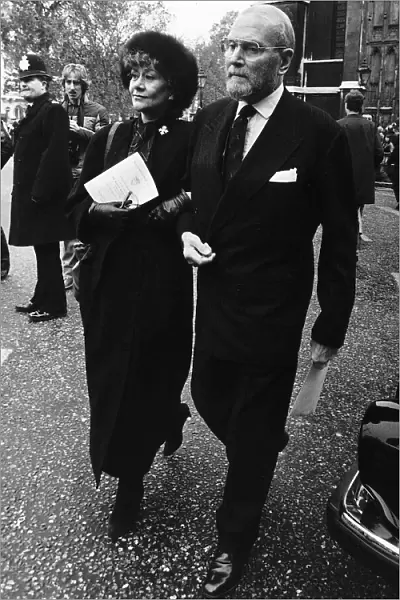 Joan Plowright Actress with Actor Lord Olivier at the memorial service of Actor Sir Ralph
