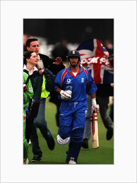 Nasser Hussain England May 1999 heads back to the pavillion after a job well done