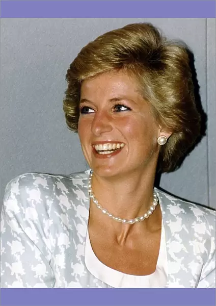 Princess Diana Patron of the British Lung Foundation at the fifth anniversary to speak