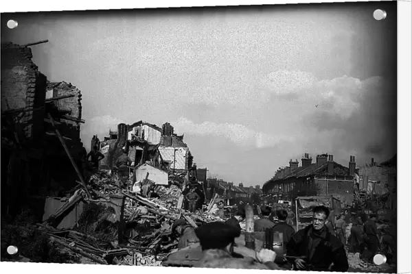 WW2 bomb damage at Leytonstone in October 1944. Y2K