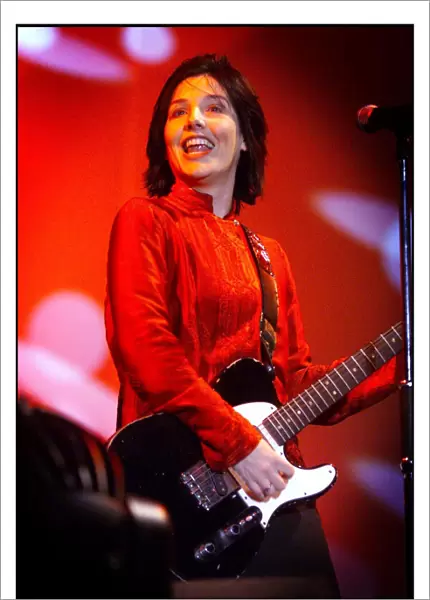 Sharleen Spiteri sings at Edinburgh Castle December 1999