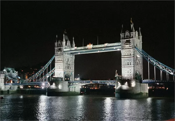 Tower Bridge Loondon at night November 1997