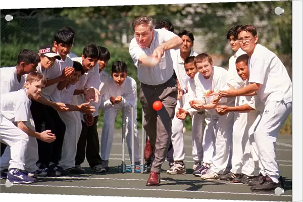 Tony Banks at cricket clinic in West Ham Park July 1997