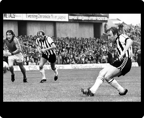 Newcastle United v Oldham. 18  /  08  /  79 Alan Shoulder scoring one