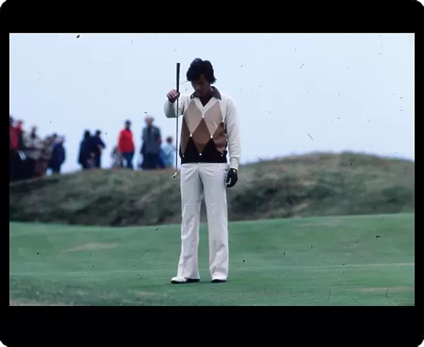 Isao Aoki golfer July 1978 Hoding putter club British Open