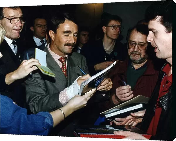 Nigel Mansell Motor Racing Driver Formula One F1 signing autographs