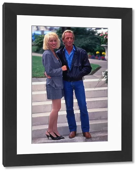 Paul Hogan actor June 1988 With actress Linda Kozlowski