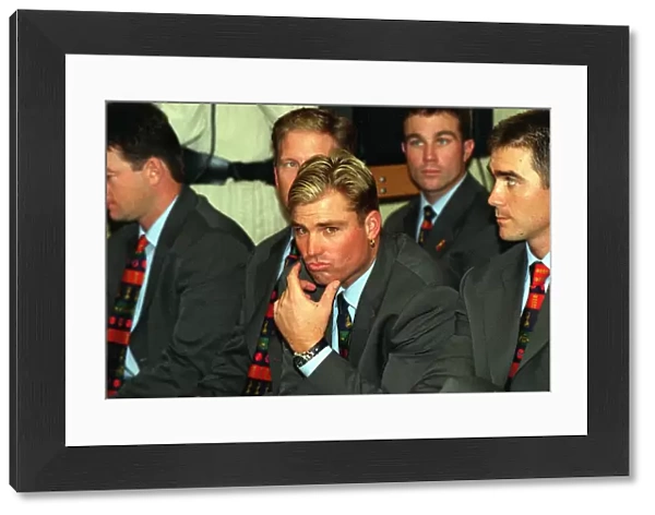 Shane Warne Australian cricketer centre and his team mates at a press conference this
