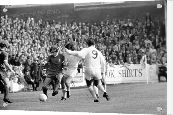 Football: Leeds United (1) v. Liverpool (0). September 1971 71-12020-005