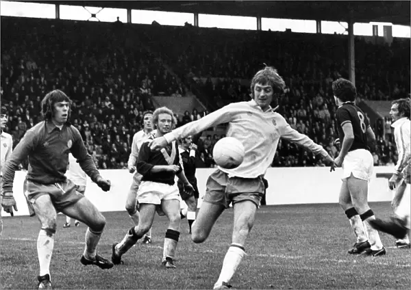 Burnley V Leeds United. Working hard, that was Allan Clarke, here in Defence