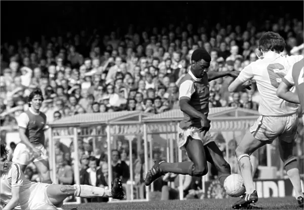 Division One Football 1980  /  81 Season Arsenal v Leeds United, Highbury
