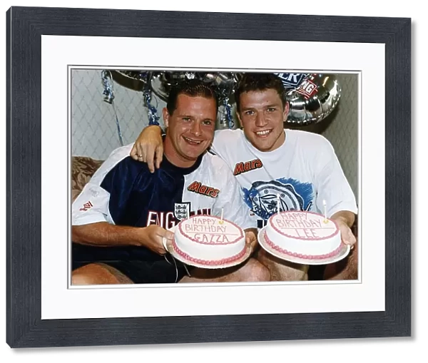 Footballers Lee Sharpe and Paul Gascoigne with their birthday Cakes as they celebrated