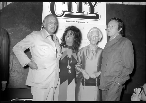 Liz Taylor and Richard Burton attended the film city festival at the Round House Camden