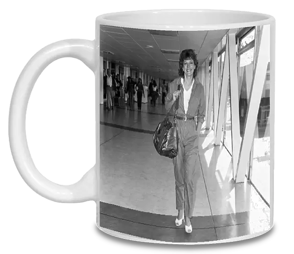 Barbara Dickson arrives at London Airport 14th September 1981